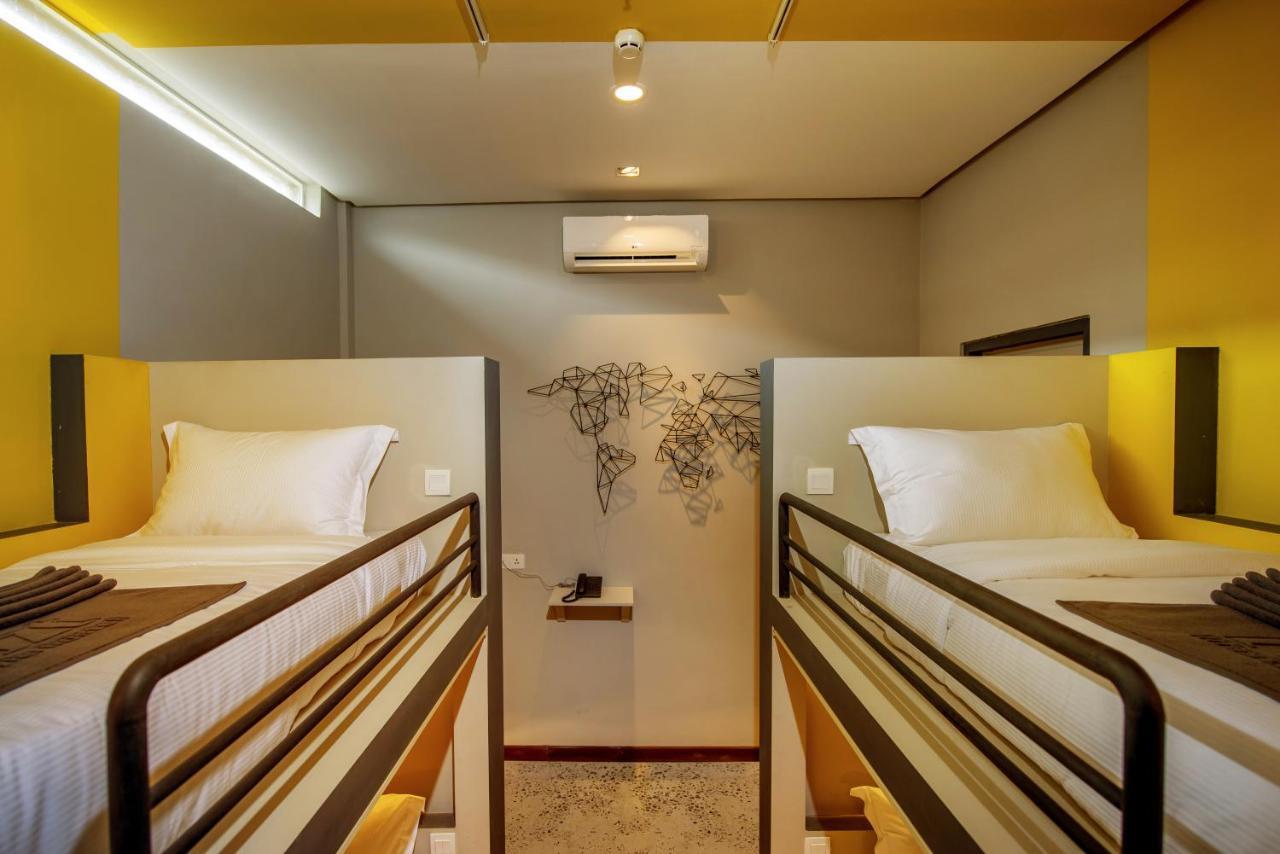 The Twizt - Lifestyle Hostel & Hotel Siem Reap Esterno foto