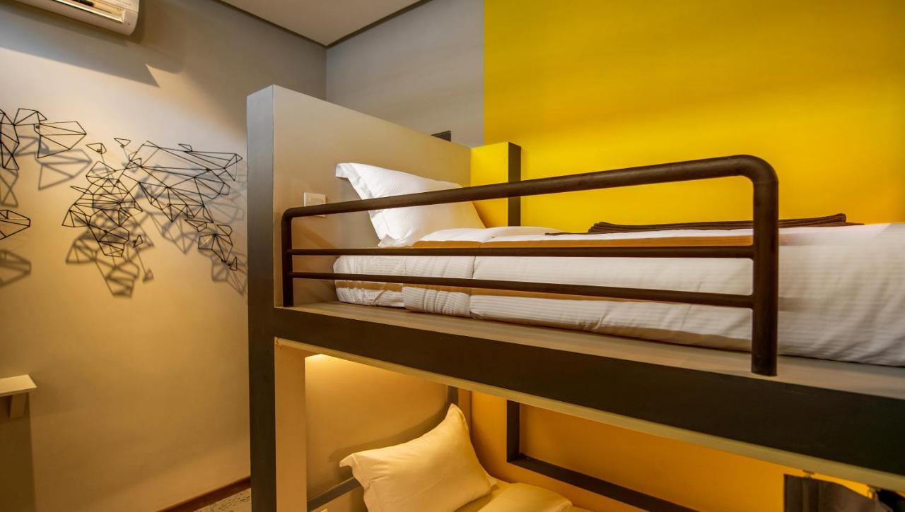 The Twizt - Lifestyle Hostel & Hotel Siem Reap Esterno foto